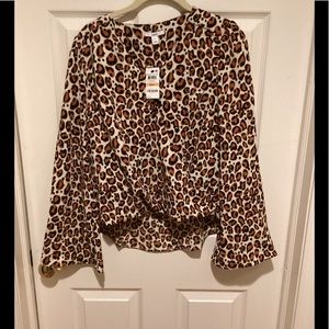 Bar III, Midnight bloom, leopard, bell sleeve, cross front top, size small